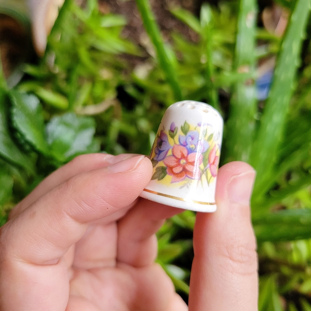Vintage Queens Fine Bone China Larkspur Flower Floral Thimble